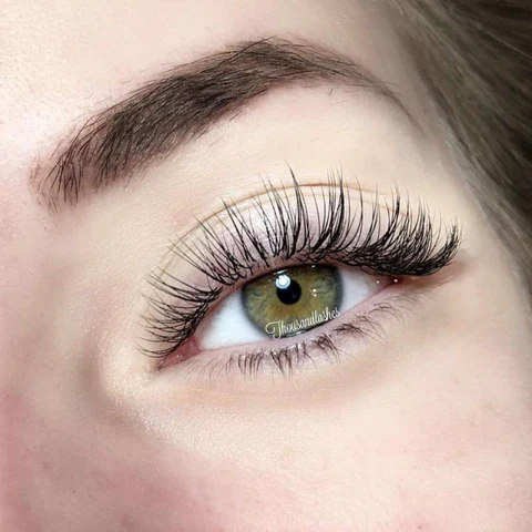 Classic lashes